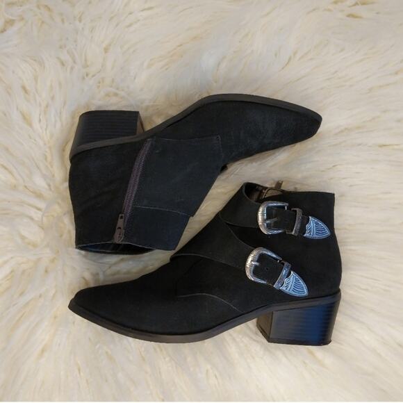 EUC Black Suede Thalia Western Pointed Toe Booties Silver Buckle Size 9 - Picture 6 of 6